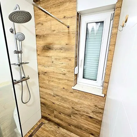 Rooftop Apartman Zára